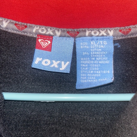 Roxy Quarterzip - Picture 3 of 4